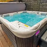 Chez Sabine Et Eric Maison Pour 6 Personnes Avec Piscine Chauffee Et Jacuzzi Prive בית נופש Andenne