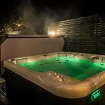 Chez Sabine Et Eric Maison Pour 6 Personnes Avec Piscine Chauffee Et Jacuzzi Prive Nyaraló Andenne