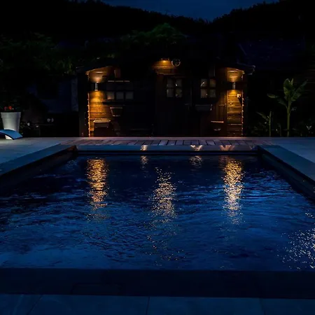 Chez Sabine Et Eric Maison Pour 6 Personnes Avec Piscine Chauffée Et Jacuzzi Privé Andenne