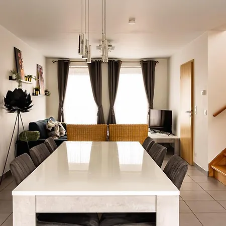 Chez Sabine Et Eric Maison Pour 6 Personnes Avec Piscine Chauffee Et Jacuzzi Prive Feriehus